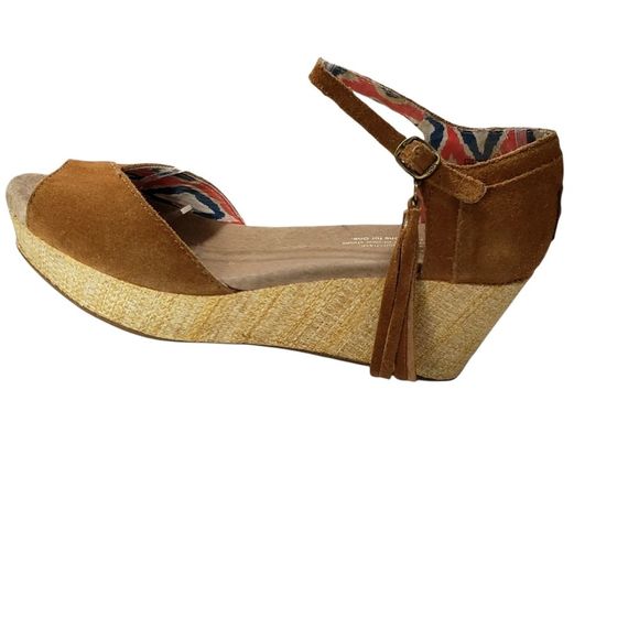 1 Day SALE Tom's Suede platform wedge tassel ankle strap - Picture 2 of 11